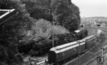 Eine illustere Sammlung von abgestellten Fahrzeugen u.a. der Baureihe 39 im Stuttgarter Westbahnhof, nach der sich jede Museumsbahn heute die Finger lecken würde. (26.08.1967) <i>Foto: Burkhard Wollny</i>
