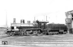 36 993 in einem unbekannten Bahnbetriebswerk. (1932) <i>Foto: Rudolf Kreutzer</i>