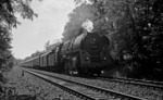 01 525 (Bw Wittenberge) vor D 163 aus Hamburg im Düppeler Forst bei Berlin-Kohlhasenbrück. (27.07.1968) <i>Foto: Burkhard Wollny</i>