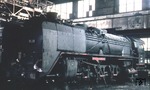 Im Rahmen einer H 4 -Hauptuntersuchung wird die Hannoveraner 01 211 im Aw Frankfurt-Nied komplett demontiert. (1953) <i>Foto: Siegfried Born</i>