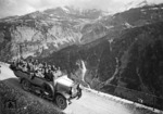 Ausflug in die Alpen mit einem offenen Dixi-Centaur-Cabriobus. (1928) <i>Foto: RVM</i>