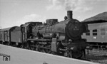 38 3559 im Bahnhof Tuttlingen auf der Gäubahn. (19.04.1968) <i>Foto: Burkhard Wollny</i>
