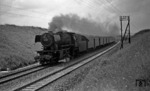 023 066-4 auf der Strecke Heilbronn - Crailsheim kurz vor Öhringen. (16.06.1968) <i>Foto: Burkhard Wollny</i>