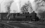 Die Aalener 078 482 und 78 306 (hinten) in der Lokstation Schorndorf. (16.12.1968) <i>Foto: Burkhard Wollny</i>