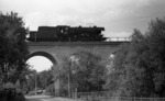 23 085 vom Bw Crailsheim auf dem Ohrn-Viadukt bei Öhringen. (16.06.1968) <i>Foto: Burkhard Wollny</i>