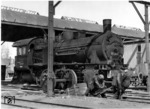 Achsentausch bei 55 2986 im Bw Nikolajew (Ukraine). (04.1943) <i>Foto: RVM (Steiner)</i>