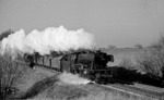023 048 (Bw Crailsheim) vor N 3723 auf der Fahrt von Heilbronn nach Crailsheim bei Neuenstein. (15.01.1972) <i>Foto: Burkhard Wollny</i>