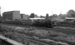 52 6611 mit einem Güterzug in Berlin-Ostkreuz. (24.07.1970) <i>Foto: Burkhard Wollny</i>