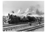 57 3272 und eine weitere unbekannte pr. G 10 warten in Molodetschno auf Weiterfahrt in Richtung Minsk. (1943) <i>Foto: RVM (Below)</i>