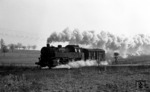 Keine schwere Last hatte 082 040 bei Siershahn am Haken. (01.04.1971) <i>Foto: Burkhard Wollny</i>
