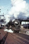 01 086 (Bw Bremen Hbf) verlässt vor E 748 den Bahnhof Hamburg-Harburg in Richtung Osnabrück. (07.02.1967) <i>Foto: K.D. Hensel</i>