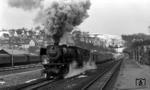 023 031 verlässt vor E 1559 den Bahnhof Schwäbisch Hall. (14.02.1970) <i>Foto: Burkhard Wollny</i>