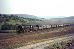 023 001-1 vor dem abendlichen N 3743 auf der Strecke Heilbronn - Crailsheim bei Bretzfeld. (07.09.1973) <i>Foto: Wolfgang Bügel</i>