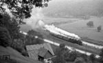 038 772 (38 1772) vor N 4142 im Kinzigtal bei Wolfach. (13.10.1973) <i>Foto: Burkhard Wollny</i>