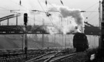 078 164 an der markanten Straßenbrücke im Bahnhof Böblingen. (23.02.1971) <i>Foto: Burkhard Wollny</i>
