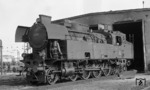 Die 1936 als BBÖ 729.13 gelieferte 78.613 vor dem Schuppen des Heizhauses Wien-Praterstern. (16.07.1971) <i>Foto: Burkhard Wollny</i>
