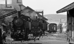 93.1359 und 77.263 in der Zugförderstelle (Zfst) Mistelbach. (14.07.1971) <i>Foto: Burkhard Wollny</i>