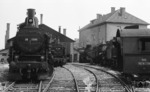 Illustere Lok- und Ersatzteilsammlung in der Zugförderstelle Graz. (17.07.1971) <i>Foto: Burkhard Wollny</i>