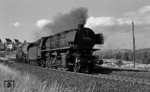 Die Weidener 044 597 mit einem Güterzug aus Hof bei Döhlau. (29.07.1970) <i>Foto: Burkhard Wollny</i>