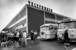 Werkverkehr mit Büssingbussen der Berliner Verkehrsbetriebe (BVG) am Telefunkenwerk in Berlin-Zehlendorf. (1964) <i>Foto: J. Diederichs</i>