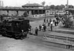 Ein Zug der Bergedorf-Geesthachter-Eisenbahn AG (B.G.E.), vermutlich auf der Gleisverbindung über Billbrook zum Bahnhof Tiefstack. Von dort gingen die Güterzüge in den Reichsbahn-Verschiebebahnhof Hamburg-Rothenburgsort über.  (1940) <i>Foto: RVM (Lachmund)</i>