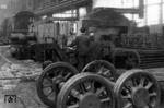 Blick in das am 21. März 1959 geschlossene Ausbesserungswerk Mülheim-Spelldorf. (1954) <i>Foto: Willi Marotz</i>