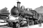 Um die damals in Deutschland weitgehend unbekannten Baugrundsätze amerikanischer Lokomotiven kennenzulernen, importierte die Bayerische Staatsbahn 1900 zwei Atlantic-Schnellzuglokomotiven (Achsfolge 2'B1) des Herstellers Baldwin mit Vauclain-Triebwerk. Die beiden Baldwin-Lokomotiven blieben mit den Betriebsnummern 2398 und 2399 bis nach dem Ersten Weltkrieg im Einsatz. Im vorläufigen Umzeichnungsplan der Deutschen Reichsbahn Anfang der 1920er Jahre waren die beiden Lokomotiven noch als 14 131 und 14 132 enthalten, wurden vorher aber ausgemustert. (1910) <i>Foto: Rudolf Kallmünzer</i>