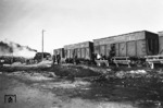 Not macht erfinderisch: Umgebaute gedeckte Güterwagen als Behelfsunterkünfte in der Ukraine. (1941) <i>Foto: RVM (Below)</i>