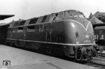 Lange Jahre war die Baureihe V 200 Gast im Lahntal, wie hier V 200 027 im Bahnhof Limburg. (1966) <i>Foto: Günter Schilp</i>