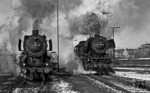 Dampfatmosphäre im Bw Heilbronn mit 023 019 und 050 641. (20.11.1971) <i>Foto: Burkhard Wollny</i>