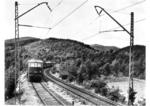 E 18 045 vor E 170 im Saaletal bei Breternitz zwischen Saalfeld und Probstzella. (1939) <i>Foto: RVM</i>