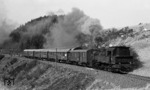 094 533 mit P 3214 auf der Scheldetalbahn bei Hirzenhain. (02.04.1971) <i>Foto: Burkhard Wollny</i>