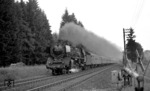 001 173 vor E 658 bei Seulbitz (zwischen Münchberg und Schwarzenbach/Saale).  (05.08.1972) <i>Foto: Burkhard Wollny</i>