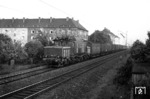 E 94 273 mit einem Abteilwagenzug bei Nürnberg-Doos. (1956) <i>Foto: Reinhard Todt</i>