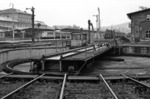 Blick aus dem Bw-Gelände auf den Bahnhof Bayreuth mit einem VT 70 am Bahnsteig und einer pr. P 8. (07.1951) <i>Foto: A. Dormann, Slg. W. Löckel</i>