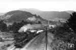 55 3555 vom Bw Neckarelz mit einem Güterzug auf der Neckartalbahn bei Eberbach. (26.07.1949) <i>Foto: Carl Bellingrodt</i>