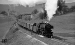 023 033 vor N 3765 bei Mittelrot auf dem Weg nach Schwäbisch Hall. (18.04.1973) <i>Foto: Burkhard Wollny</i>
