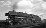 044 404-2 (44 404) war mit Riggenbach-Gegendruckbremse für Bremsversuchsfahrten ausgerüstet, hier aufgenommen im Bw Crailsheim. (07.04.1973) <i>Foto: Burkhard Wollny</i>