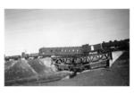 Diese Brücke im Wartheland hat der statischen Belastung nicht mehr standgehalten. Betroffen ist eine poln. Ty 23. (05.10.1939) <i>Foto: RVM (Below)</i>