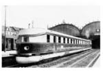 SVT 877 a/b (späterer VT 04 000) als FDt 1 nach Berlin in (Hamburg-)Altona Hauptbahnhof. (18.05.1933) <i>Foto: Hermann Maey</i>