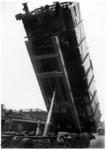 Funktionsvorführung des Culemeyer-Straßenfahrzeugs mit Kippvorrichtung, vermutlich im Rahmen der Feier "100-Jahre deutsche Eisenbahnen" in Nürnberg. (1935) <i>Foto: RVM</i>
