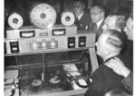 Gespannte Blicke während einer Meßfahrt der 05 002, die soeben 175 km/h erreicht hat. (1936) <i>Foto: RVM</i>