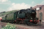 80 014 (Wolf, Baujahr 1928) war zuletzt als Werklok bei der Klöckner Bergbau Zeche Königsborn tätig. Die dort als RAG D-721 eingesetzte Lok kam betriebsfähig nach Bochum-Dahlhausen, wo sie kurzzeitig vor dem Museumszug eingesetzt war. Im Jahre 1975 wurde sie von Peter Beet für sein Museum Steamtown in Carnforth erworben. Ab 1980 wurde die Lokomotive auf der Nene Valley Railway eingesetzt. Für eine Hauptuntersuchung wurde sie 1985 zerlegt. Diese Untersuchung wurde jedoch nicht durchgeführt, stattdessen wurde sie 1998 vom Süddeutschen Eisenbahnmuseum in Heilbronn erworben und nach Deutschland zurückgebracht. (07.09.1974) <i>Foto: Wolfgang Bügel</i>