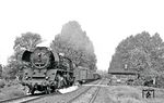 41 1055 (Bw Saalfeld/Saale) mit Ng 66674 am Schrankenposten 50 bei Zeutzsch. (17.06.1984) <i>Foto: Thomas Fischer</i>