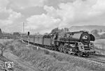 01 0513 hat soeben den Bahnhof Göschwitz verlassen und ist mit ihrem Personenzug auf dem Weg nach Saalfeld (Saale). (03.1980) <i>Foto: Martin Heller</i>