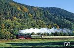 Der Morgen des 5. Oktober begann wettertechnisch wieder vielversprechend, als 01 1531 mit dem D 501 (Berlin-Schöneweide - Saalfeld/S) gegen 10.00 Uhr bei Uhlstädt auf der Bildfläche erschien. (05.10.1990) <i>Foto: Wolfgang Bügel</i>