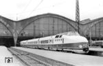 175 014 (ex VT 18.16 07b „Bauart Görlitz“) als Ex "Karola" nach Karlsbad in Leipzig Hbf. (31.03.1971) <i>Foto: Michael Malke</i>