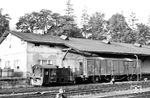 100 605 (ex Kö 4605, Baujahr 1934) vom Bw Bautzen rangiert im Bahnhof Neukirch (Lausitz) Ost an der Bahnstrecke Bautzen–Bad Schandau, heute nur noch ein Haltepunkt. (22.08.1987) <i>Foto: Thomas Fischer</i>
