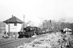 50 3540 vom Bw Nossen passiert mit Ng 61348 die Blockstelle Rothschönberg vor Deutschenbora. (05.02.1982) <i>Foto: Thomas Fischer</i>