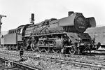 Die 1939 von Henschel in Kassel gebaute 41 1036 vom Bw Saalfeld/Saale präsentiert sich in Göschwitz. 1974 hatte sie den Rekokessel (RAW Halberstadt 1959 98) aus 41 1289 erhalten. Nach ihrer Ausmusterung am 3. Juli 1979 wurde der Kessel noch für einige Zeit für das Beheizen des VEB Wohnungsbaukombinat Suhl, BT Plattenwerk Walldorf, verwendet. (06.1977) <i>Foto: Martin Heller</i>